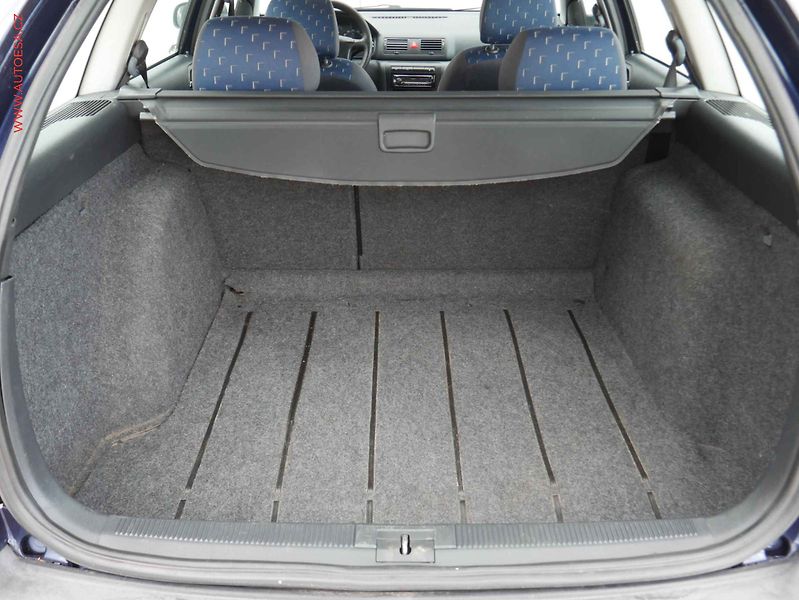 Škoda Octavia (2001) 1.6 i, AC, TZ, tempo - fotka 7 z 15
