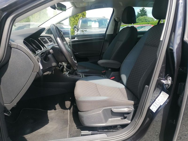 Volkswagen Golf (2020) 1.6 TDi IQ.Drive LED,ACC - fotka 9 z 32