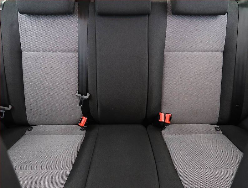 Škoda Fabia (2014) 1.2 12V, nová STK, slušný stav - fotka 10 z 13