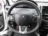 Peugeot 2008 (2019) 1.2 PT, ČR, AT - náhled 19