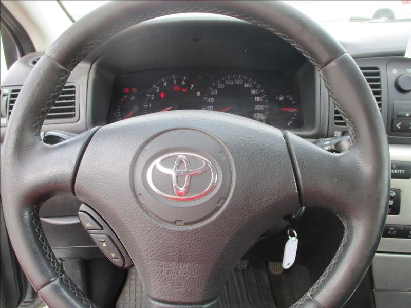 Toyota Corolla 1,4 VVTi, klima, - fotka 17 z 21