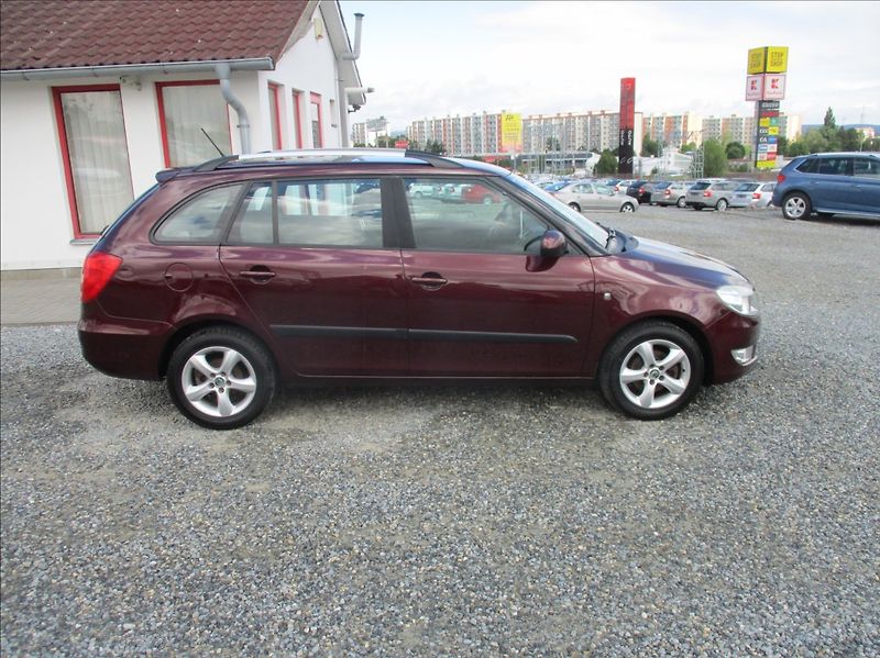 Škoda Fabia 1,2 TSI, digiklima,servis,tažn - fotka 5 z 34