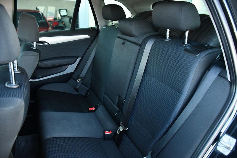 BMW X1 xDrive18d 2xKOLA - fotka 24 z 37