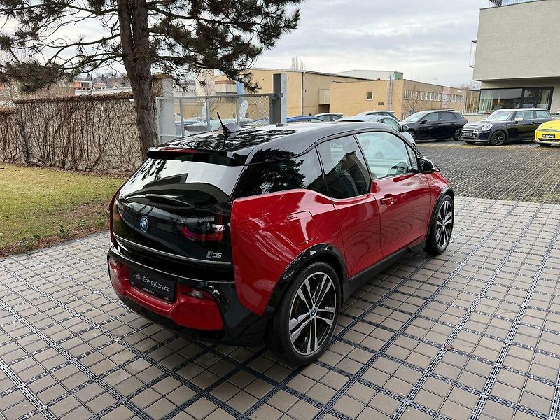 BMW i3 i3S, 120 Ah, Kamera, Panorama - fotka 26 z 28