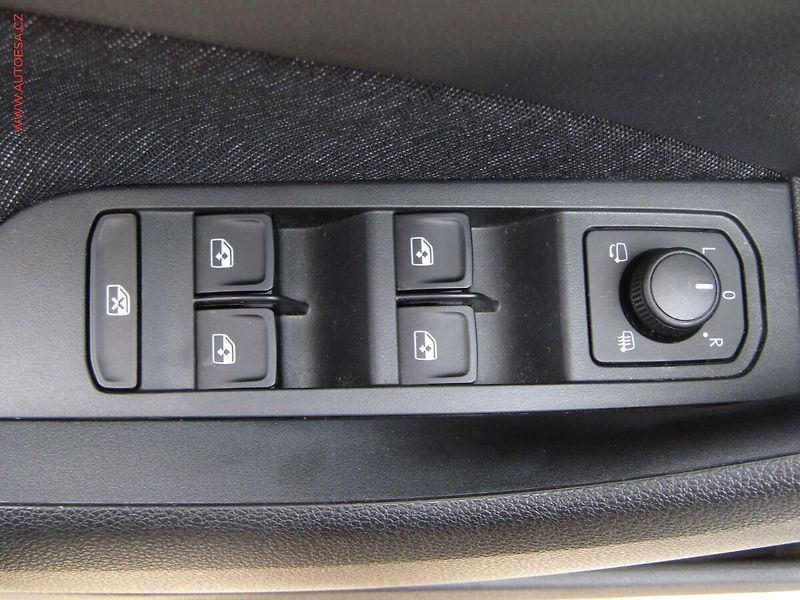 Škoda Kamiq (2022) 1.5 TSi, 1.maj,ČR, Style, DSG - fotka 11 z 20