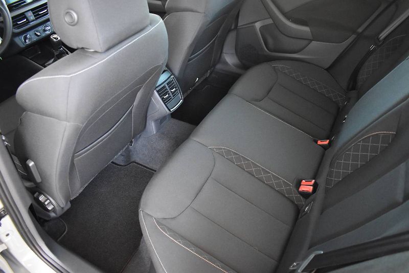 Škoda Kamiq (2022) 1.0TSI 81kW záruka - fotka 12 z 23