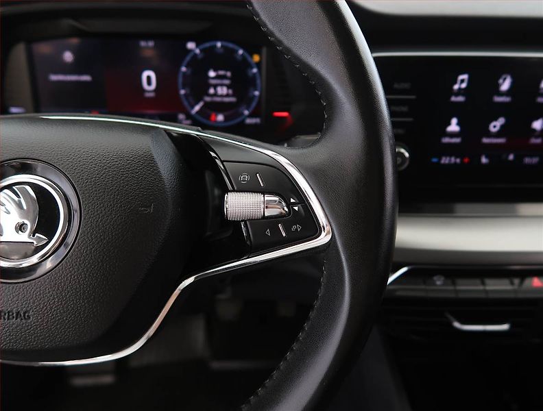Škoda Octavia (2023) Ambition 2.0 TDI, ČR,1.maj - fotka 21 z 25