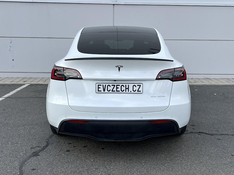 Tesla Model Y Long Range, Tažné, 90% SOH - fotka 8 z 21