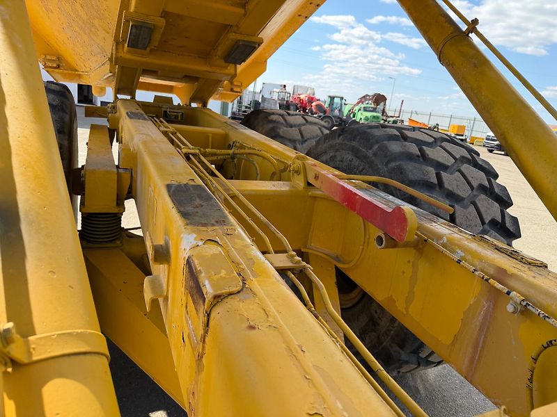 Caterpillar (1998) - fotka 9 z 16