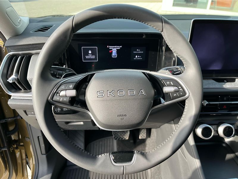 Škoda Kodiaq 2.0TDi 142 kW 4X4 ExclusiveSel - fotka 14 z 30