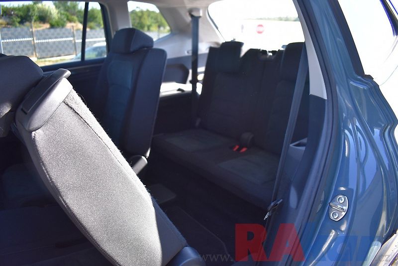 Volkswagen Tiguan Allspace (2021) Highline 2,0 TSI 4Motion,7míst - fotka 15 z 40
