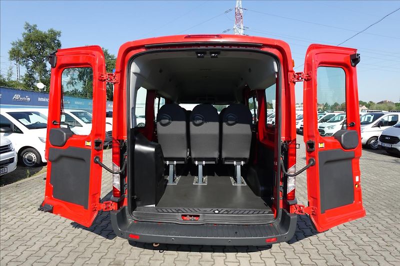 Ford Transit 2,2 TDCi  L2H2 9MÍST BUS KLIMA - fotka 14 z 39