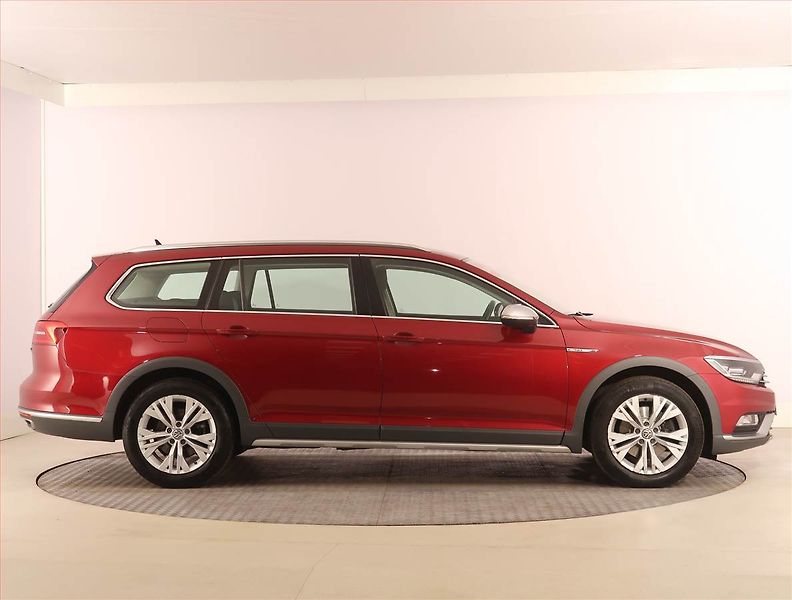 Volkswagen Passat (2016) Alltrack 2.0 TDI, 4X4 - fotka 6 z 28