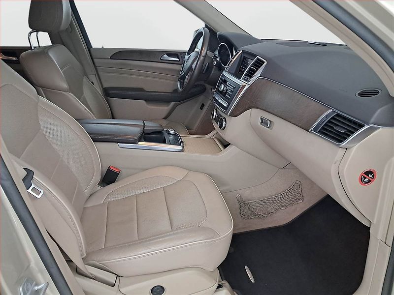 Mercedes-Benz Třídy M (2012) ML 350 BlueTEC, 4X4, Automat - fotka 9 z 19