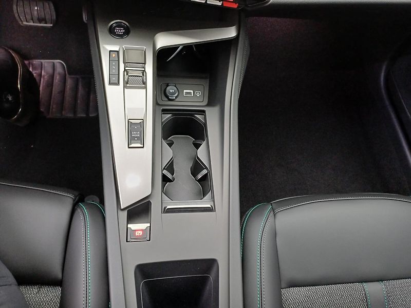 Peugeot 308 (2026) SW ALLURE BlueHDi 130 EAT8  - fotka 18 z 21