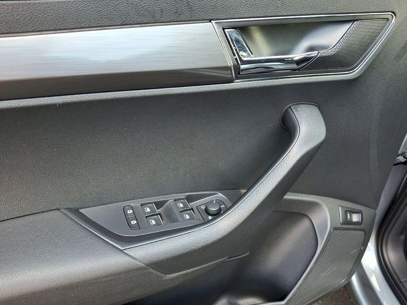 Škoda Karoq (2018) Style DSG 4x4 2,0TDi 110kW - fotka 29 z 35