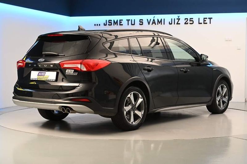 Ford Focus (2022) 1.5 ACTIVE X LED ACC VIRTUAL B - fotka 5 z 38