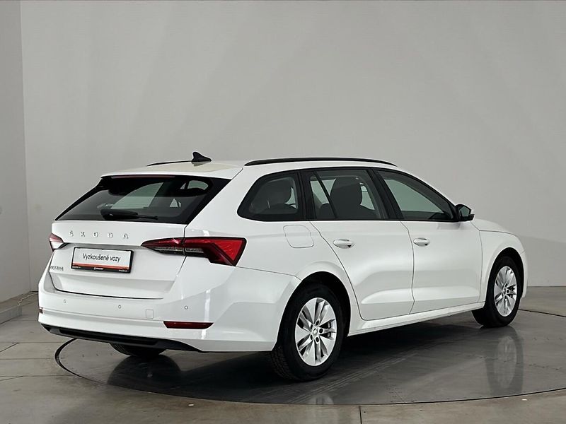 Škoda Octavia Ambition - fotka 2 z 26