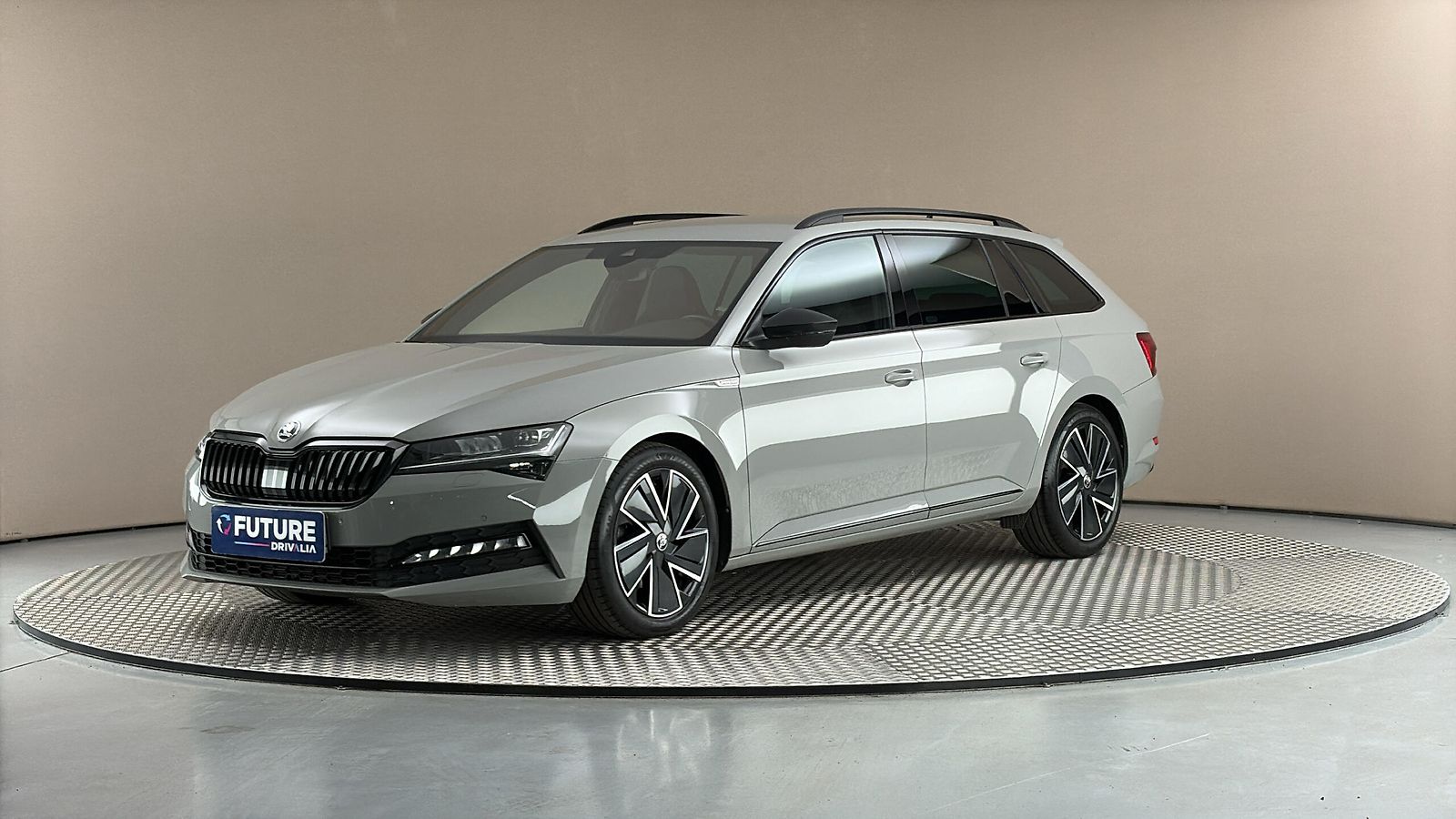 Škoda Superb 2.0 TDI DSG Sportline Combi