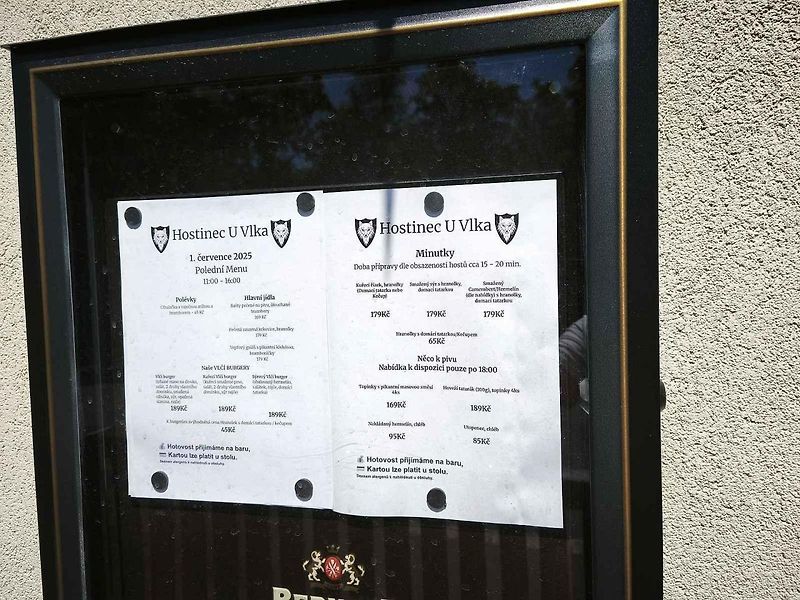 Hostinec u Vkla ve Vlkově pod Oškobrhem.