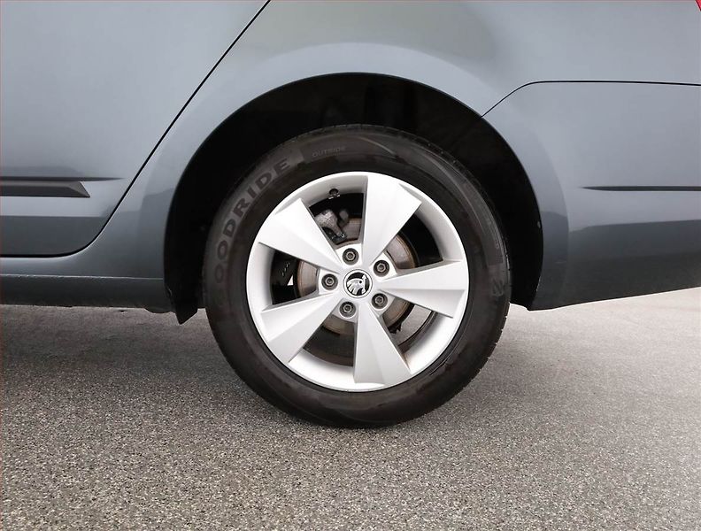 Škoda Octavia (2016) Style 1.6 TDI, Serv.kniha - fotka 18 z 18