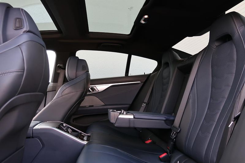 BMW Řada 8 840d xDrive Gran Coupé - fotka 11 z 16