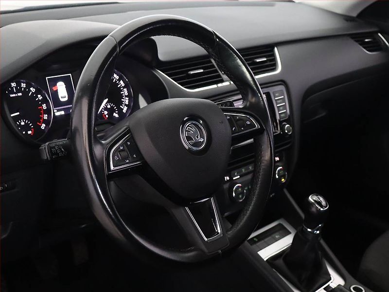 Škoda Octavia (2017) Style 1.6 TDI, Navi, Tempomat - fotka 16 z 17