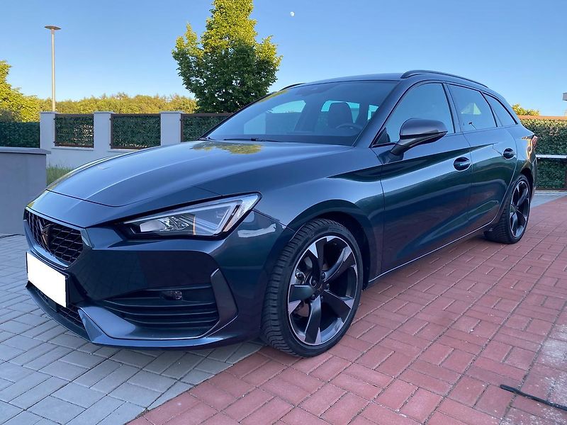 Cupra Leon (2024) Sportstourer 1.5 eTSI DSG 2024 - fotka 3 z 18