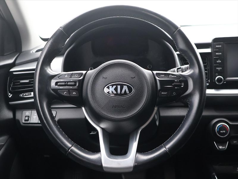 Kia Stonic 1,4 CVVT 73kW Aut. Premium CZ - fotka 15 z 31