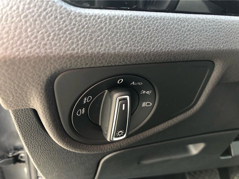 Volkswagen Touran 1,5 TSI - fotka 16 z 29
