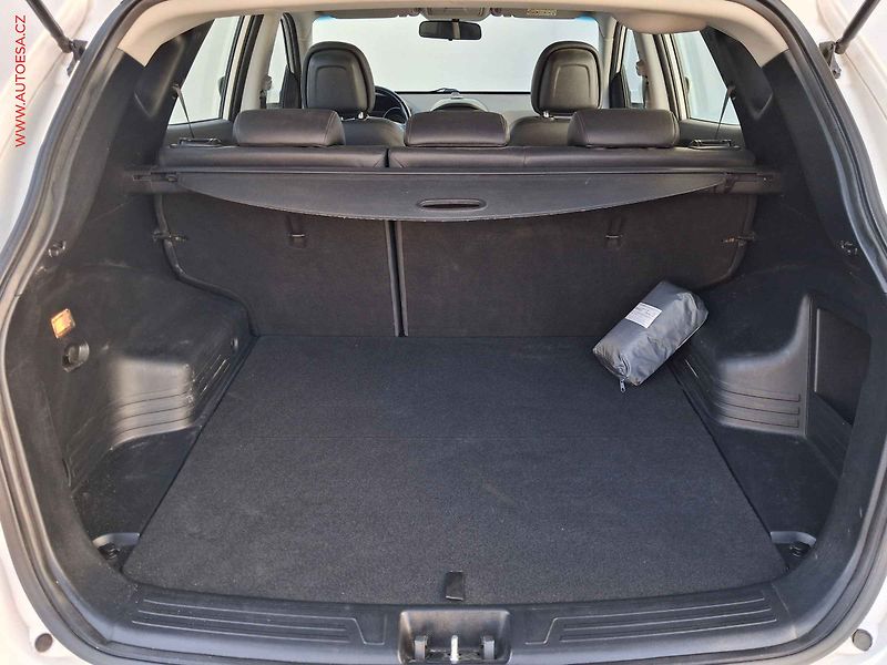 Hyundai ix35 (2014) 1.6 GDi, +ALU - fotka 7 z 17