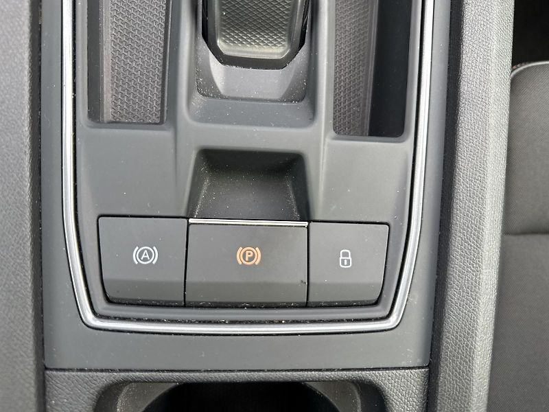 Cupra Leon (2021) SP 2.0 TSI 4Drive DSG VZ - fotka 23 z 30