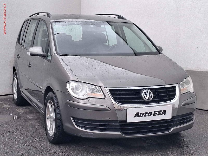 Volkswagen Touran (2007) 1.4 i, Xenon, webasto - fotografie inzerátu