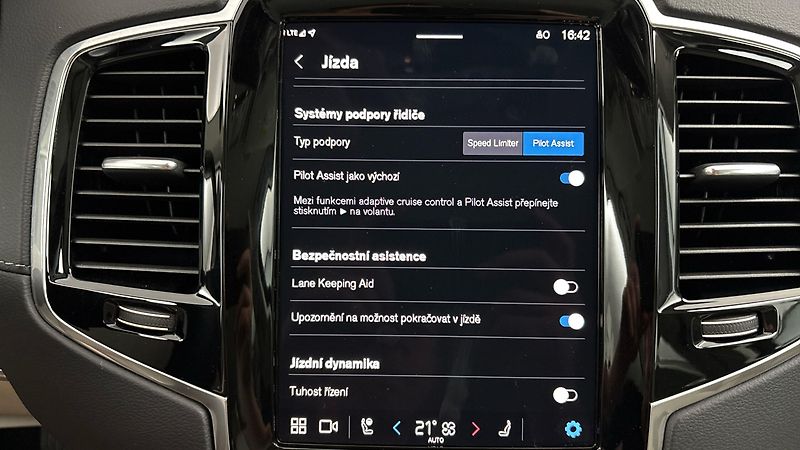 Volvo XC90 2.0 B5 AUT AWD Plus Bright - fotka 29 z 30