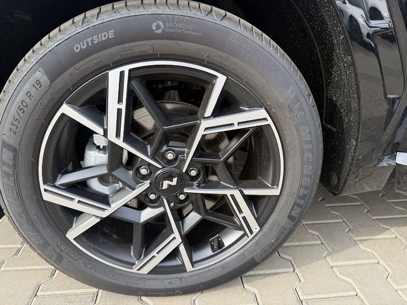 Hyundai Tucson 1,6 T 2WD DCT GO CZECH N LINE - fotka 9 z 11