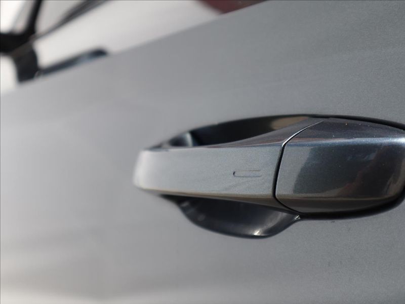 Škoda Superb 2,0 TDI DSG ACC DCC Kamera LED - fotka 50 z 58