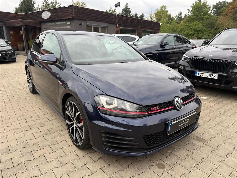 Volkswagen Golf 2.0 GTI DSG - fotografie inzerátu