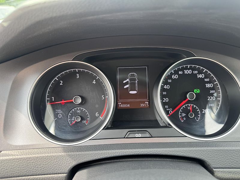 Volkswagen Golf (2015) 1.6TDi,DSG,rezervace - fotka 18 z 49