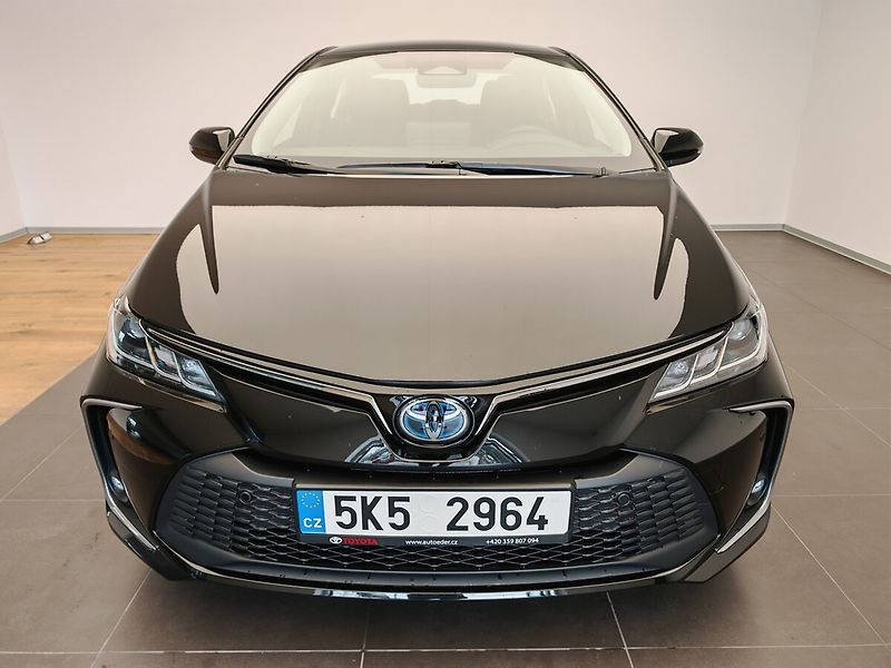 Toyota Corolla 1.8 CVT Comfort Tech - fotka 2 z 31
