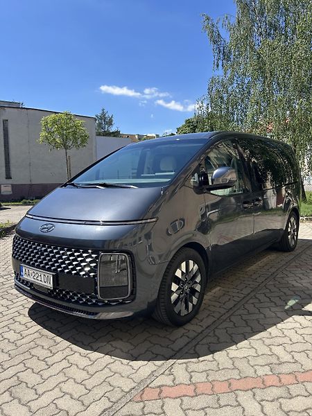 Hyundai Staria (2022) - fotka 2 z 48