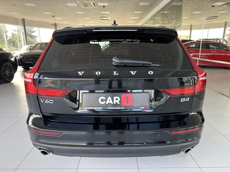 Volvo V60 B4 AUT*145kW*KeyLess*Tažné - fotka 6 z 31