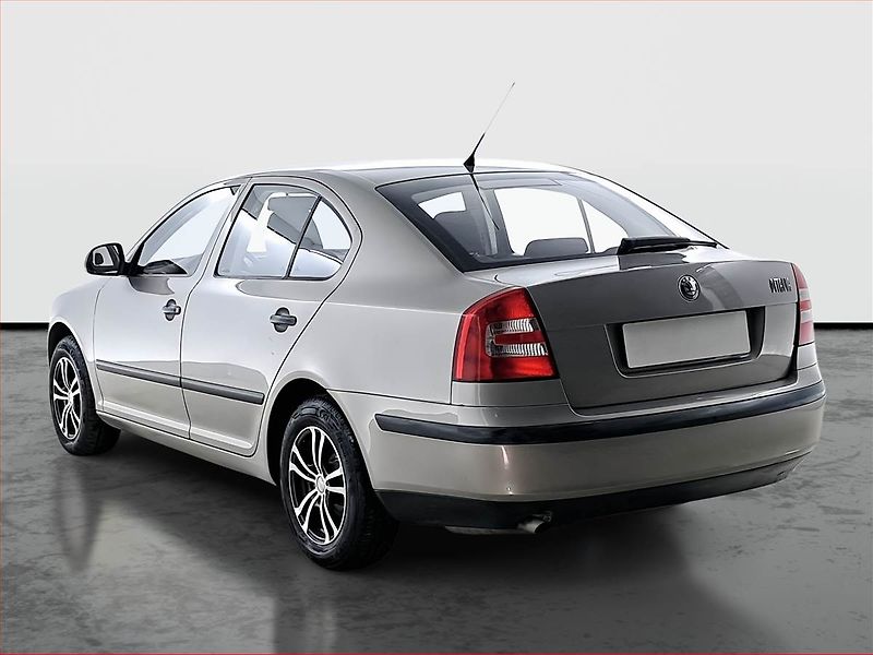 Škoda Octavia (2011) 1.6 - fotka 4 z 15