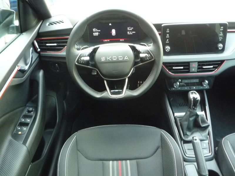 Škoda Scala (2025) 1,0TSi 85kW DSG MONTE CARLO - fotka 5 z 24
