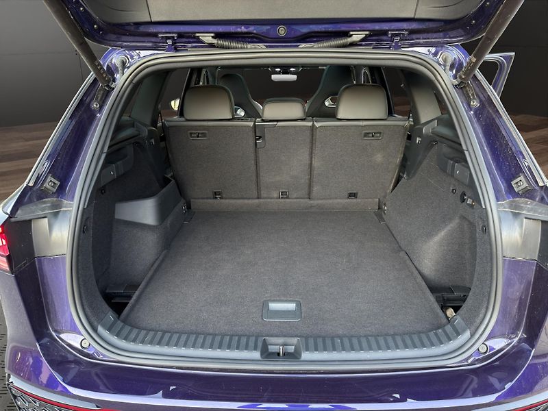 Volkswagen Tayron (2025) R-LINE Harman Kardon PANORAMA - fotka 20 z 27