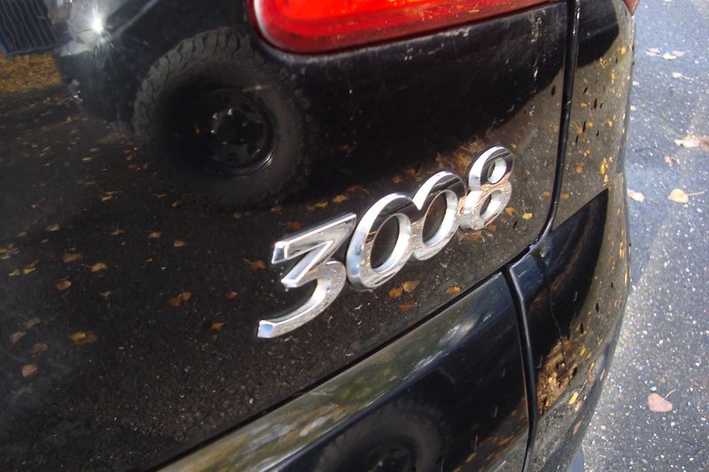 Peugeot 3008 (2013) 1.6HDi,Hybrid 4,AUT,4x4,Panora - fotka 17 z 78