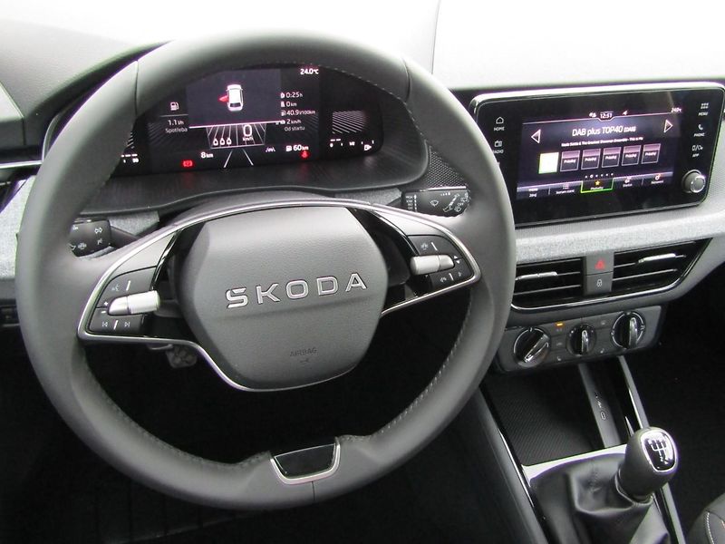 Škoda Scala (2025) Selection 1.0 TSI 85 kW - fotka 18 z 30