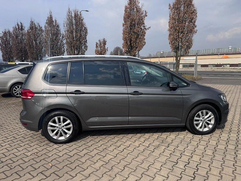 Volkswagen Touran (2016) 7X 2,0 TDI 110 KW 2 MAJ TAŽNÉ - fotka 7 z 50