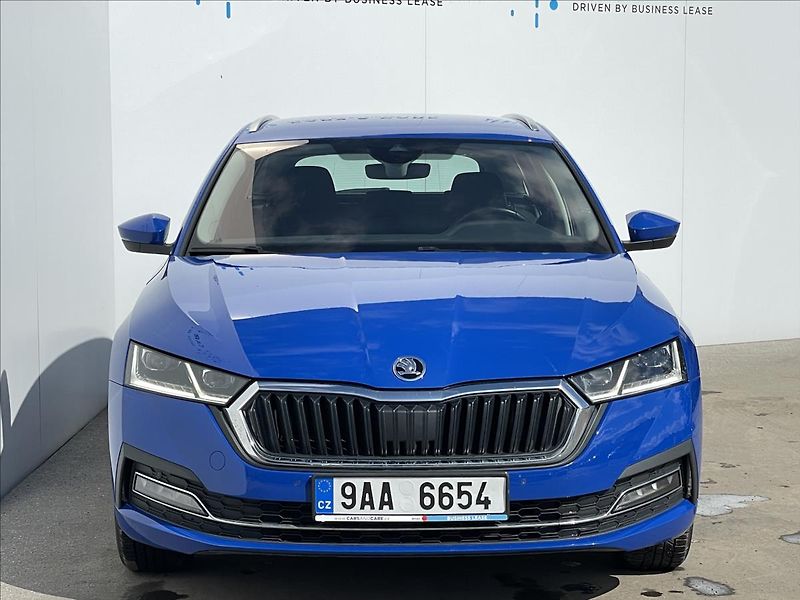 Škoda Octavia 2,0 TDI Combi Style Plus ACC - fotka 21 z 23