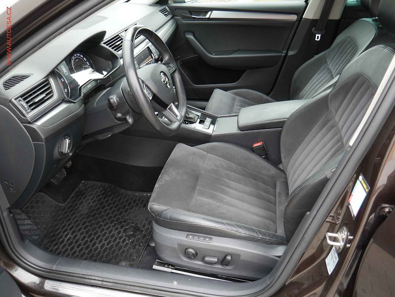 Škoda Superb (2017) 1.6TDi, Style, DSG, bixen - fotka 10 z 21