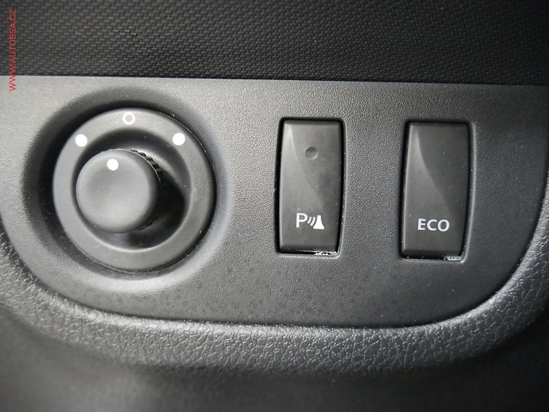 Dacia Sandero (2013) 1.5dCi, AC, tempo - fotka 20 z 21